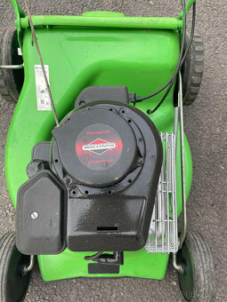 Kosačka Stihl s motorom Briggs - 3
