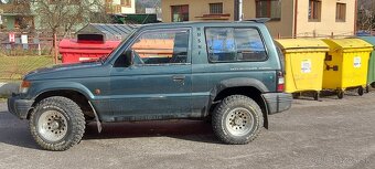 Mitsubishi pajero 2 2.5 - 3