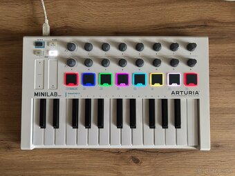Arturia MIDI keyboard - 3