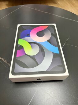 iPad Air 2020, vesmírna čierna - 3