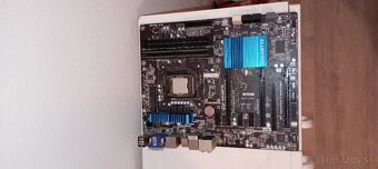 Zakladna Doska s RAM kartamy a Procesorom - 3