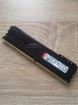 1x 8 GB DDR4 HYPER-X FURY - 3