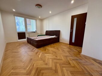 BEZ REALITKY | Priestranný 4i byt s 2 balkónmi - 3