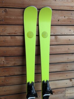 Prémiové švýcarské lyže AK YELLOW POP, 165cm, 2023 - 3