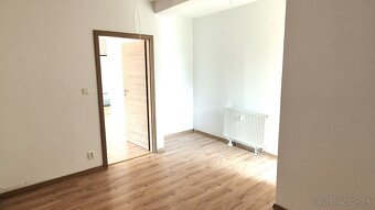 3 - izbový byt v strediskovej obci KURIMA - 3