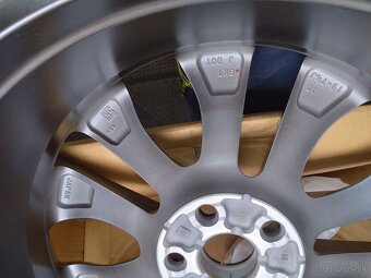 1 KS DISK TOYOTA RAV 4  R 19 - 3