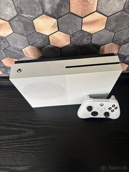 Xbox One S 1TB – TOP stav | Nový ovládač - 3
