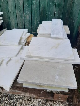 predám biely mramor 2cm hrúbka - 3