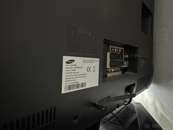Samsung LCD TV 52” (132cm) - 3
