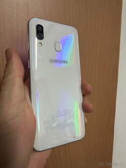 Samsung A40 - 3