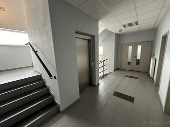 Prenájom kancelárskych priestorov 210m² v časti Bratislava Ž - 3
