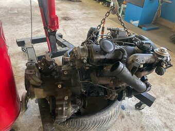 Predám motor s prevodovkou 1.9TDi 66kw +RJ+ budíky - 3