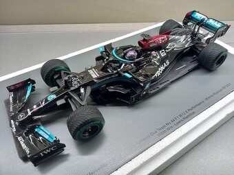 F1 MERCEDES W12 HAMILTON VÍTĚZ GP RUSKA 2021 SPARK 1:18 - 3