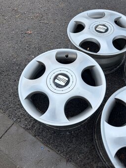 Predám Originál SEAT sadu r16 - 3