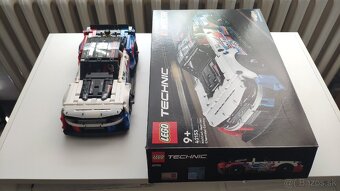 Lego Technic NASCAR Chevrolet Camaro - 3