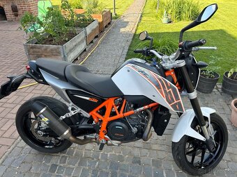 KTM Duke690 - 3