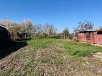 Na predaj poschodový RD v tichej uličke Dvory nad Žitavou - 3