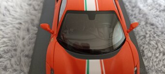 Predám model Ferrari 488 Pista Piloti 1;43 Looksmart - 3
