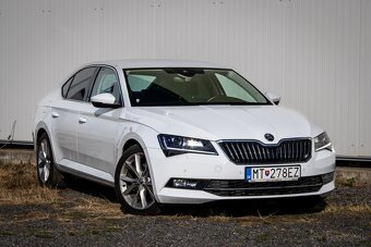 Škoda Superb 2.0 TDI 4x4 Style DSG - 3