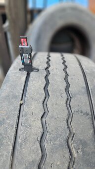 Predam 2 ks navesove pneu 385/65R22,5 matador - 3