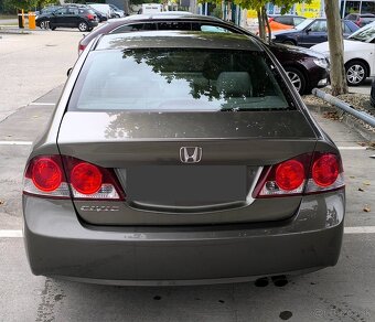 Honda Civic 1.8 VTEC 103kW - 3