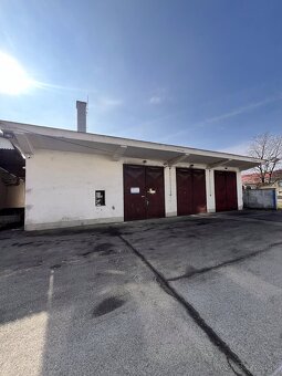 Administratívna budova - Prenájom - 3