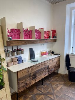 Sada nábytku z kartáčovaného dreva - 3