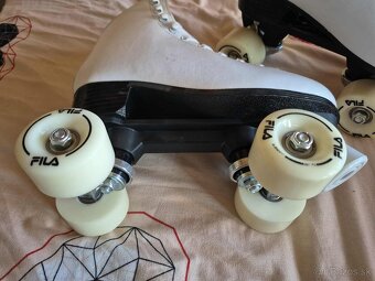 Dámske kolieskové korčule - 3