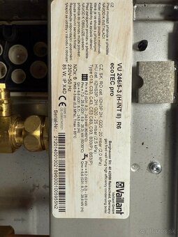 Predám plyn. kotol Vaillant VU 264/5-3 eco TEC pro - 3