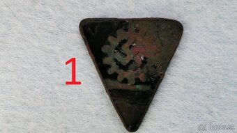 kopané odznaky, kokarda, medaila - 3