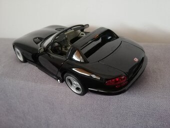 1:18 DODGE Viper Bburago - 3