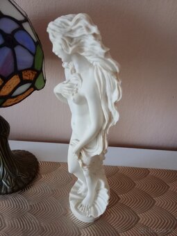 Venuša Alabaster - 3