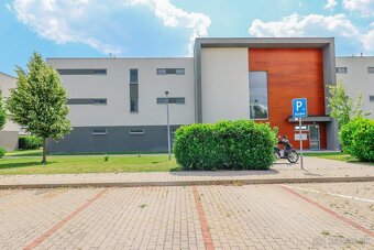 Štýlový 1-izbový byt s loggiou - 3