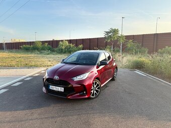 Toyota Yaris hybrid 1.5 VVT - 3