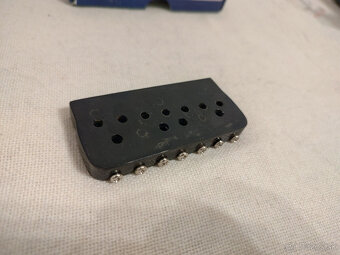 Hipshot 7 String Fixed Guitar Bridge 41075B - 3