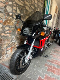 Kawasaki Gpz 900 - 3