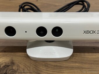 Kinect senzor na XBOX 360 biely - 3