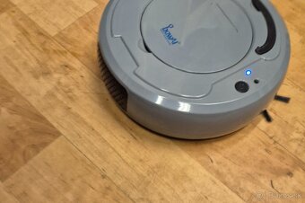 Bowai jednoduchy "robotický" vysávač - 3