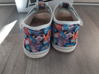 Papucky zn. Manik v. 27 - 3