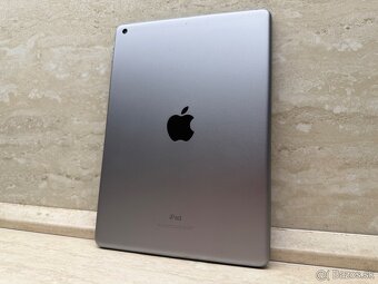 iPad 6. Gen 9.7 Wi-Fi 32GB Space Gray - 3