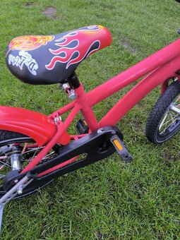 Bicykel pre chlapca s pomocným kolieskami - 3