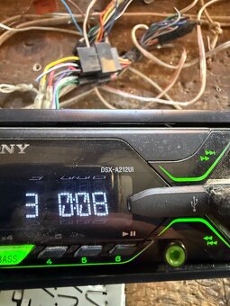 Pioneer AVH-290BT - 3