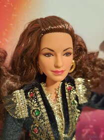 Na predaj zberatelska Barbie Gloria Estefan - 3