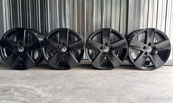 #27 Elektróny originál VW r17 - 3