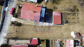 Ponúkame na predaj stavebný pozemok na rodinný dom, 520 m2 - 3