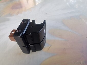 Spínač elektrického otvárania okien - 3