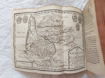 Kniha r. 1722 s mapami, originál 303 ročná kniha - 3