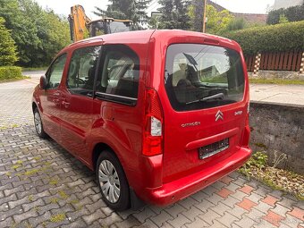 Predám Citroen Berlingo 2011 1.6i 88kw naj.189000km - 3
