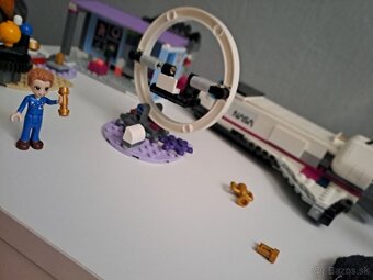 Lego raketa vesmírne divadlo - 3
