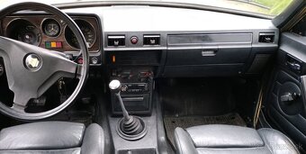 VOLGA 2410 GAZ 24 - 3